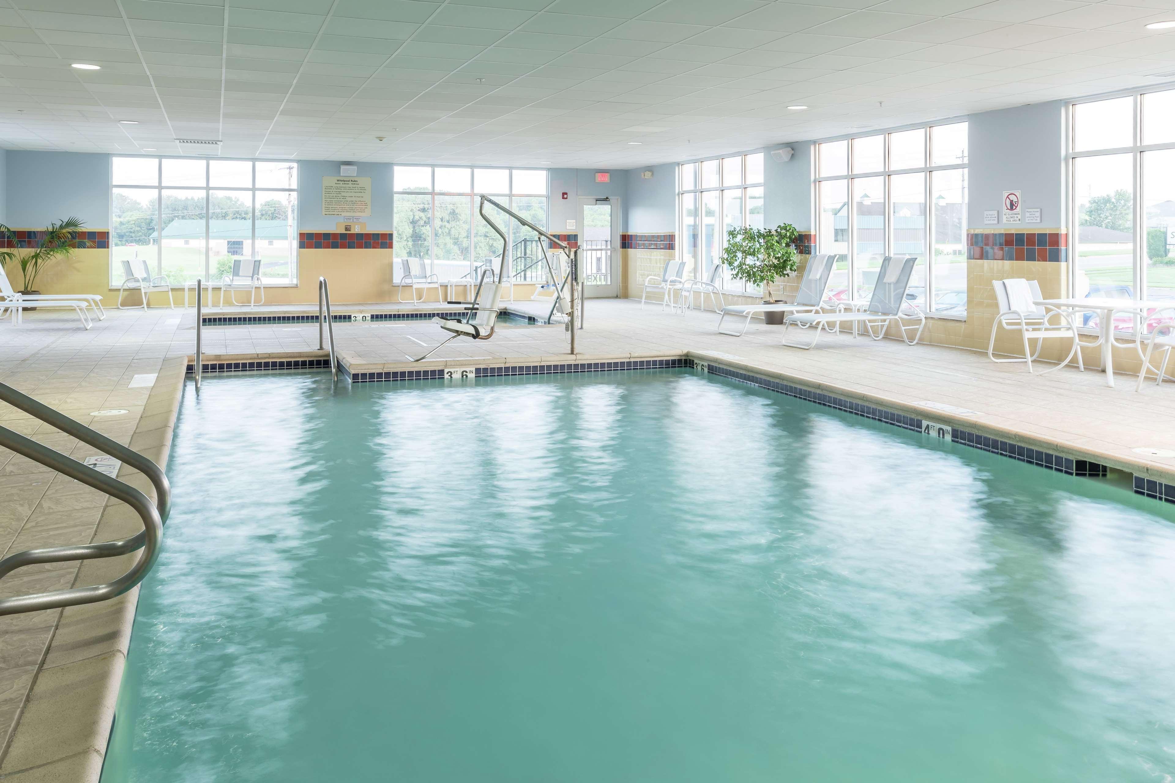 Hampton Inn & Suites Rochester-North Екстер'єр фото