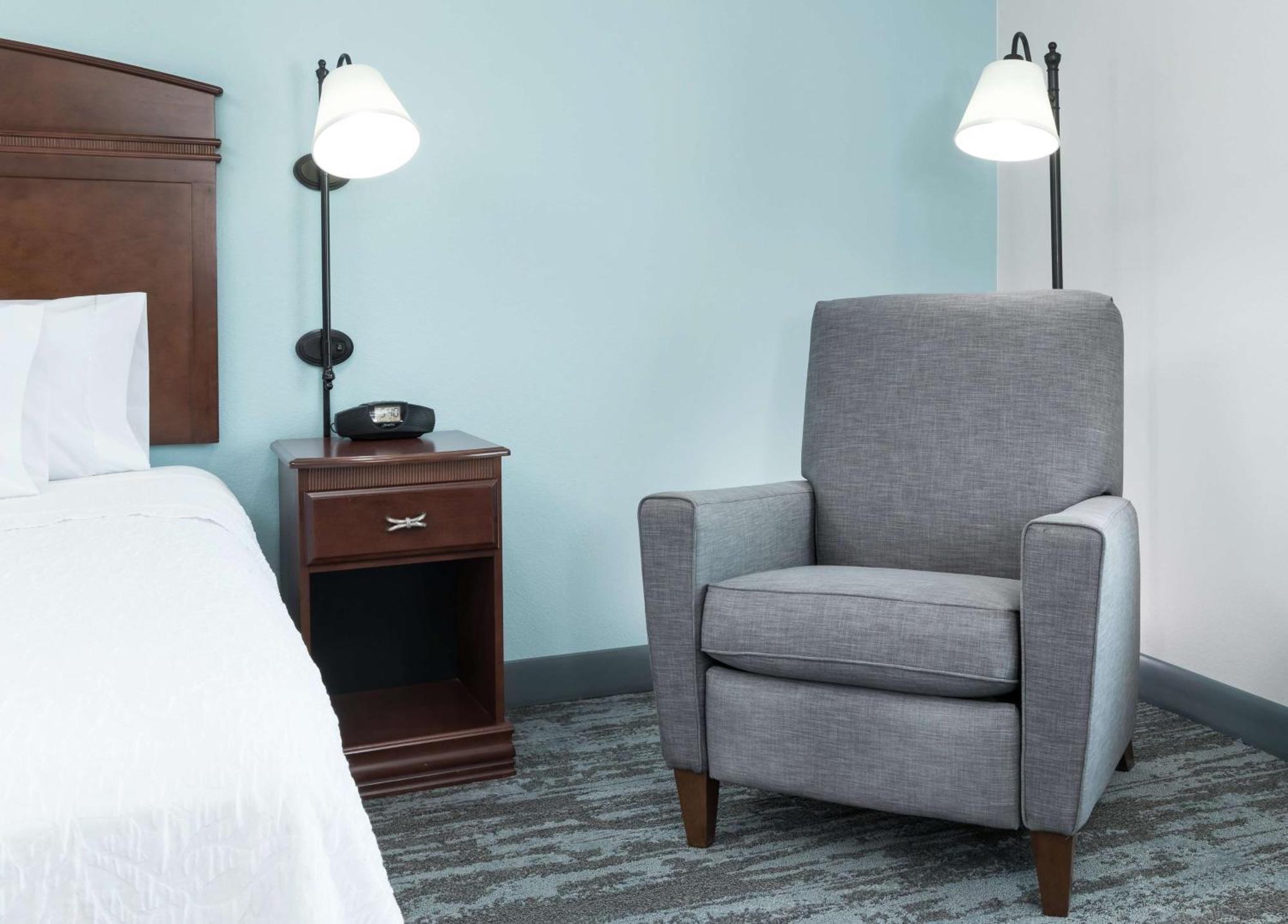 Hampton Inn & Suites Rochester-North Екстер'єр фото